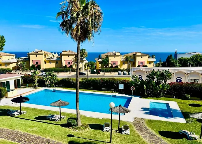 Cabopino, Las Mimosas