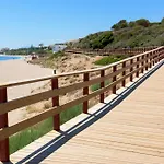 Cabopino, Las Mimosas